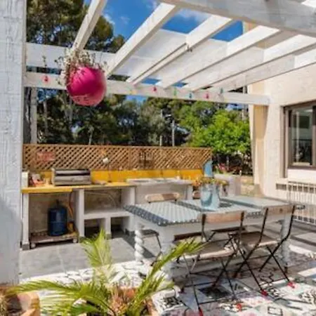Magali Grande Terrasse Vue Mer, Jardin, Proche Port Villa *